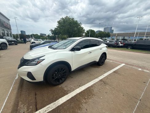 Used 2023 Nissan Murano SV w/ SV Midnight Edition Package FWD image 2