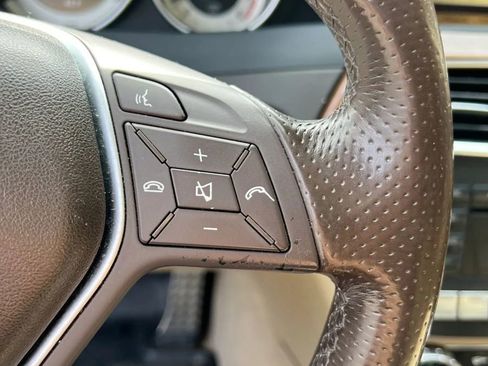 Used 2012 Mercedes-Benz C 250 Sedan image 11