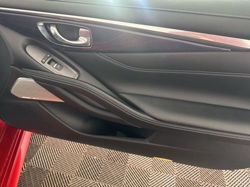 Used 2017 INFINITI Q60 Red Sport 400 image 24