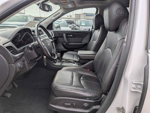 Used 2017 Chevrolet Traverse LT AWD/4WD image 14