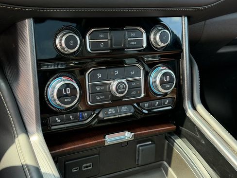 Certified 2023 GMC Yukon Denali Ultimate AWD/4WD image 52