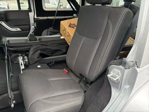 Used 2017 Jeep Wrangler Unlimited Sahara w/ Dual Top Group image 14