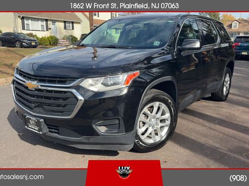 Used 2019 Chevrolet Traverse LS FWD image 1