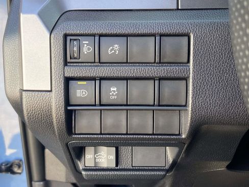 Used 2026 Toyota Tacoma SR5 RWD image 28