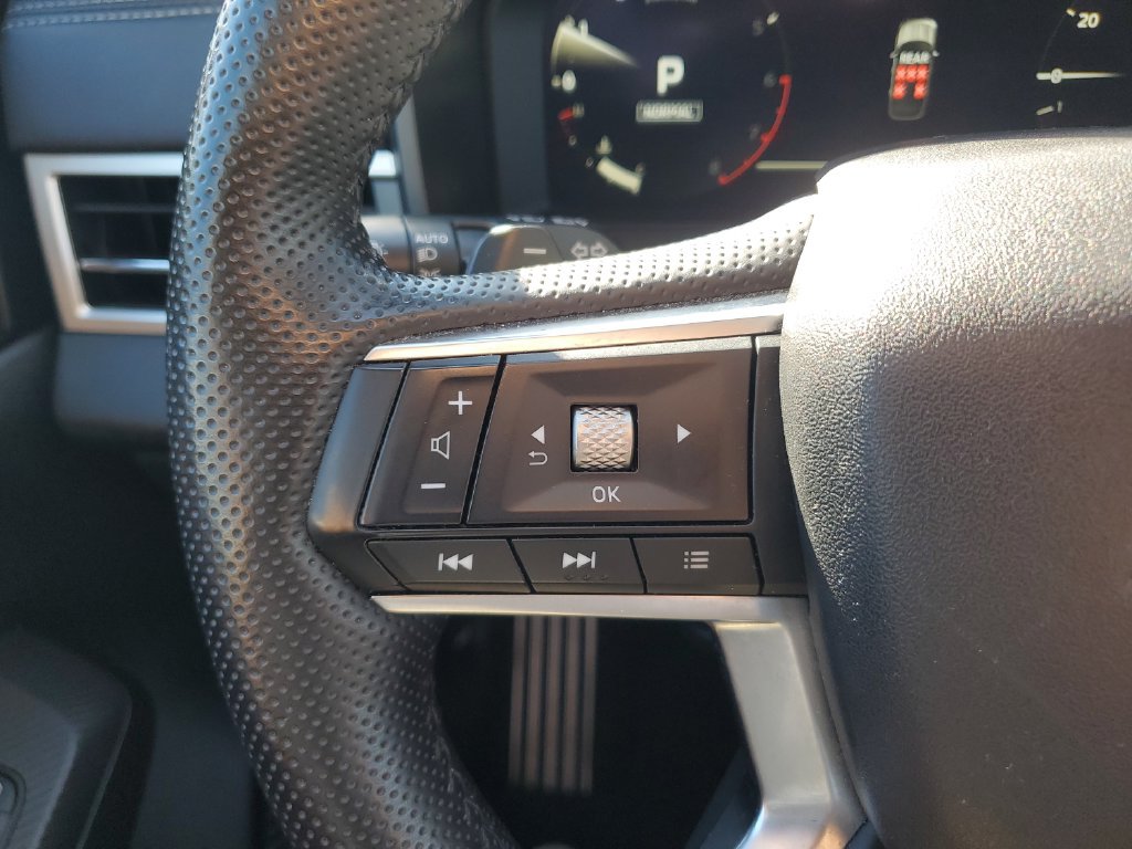 Used 2025 Mitsubishi Outlander SEL FWD image 21