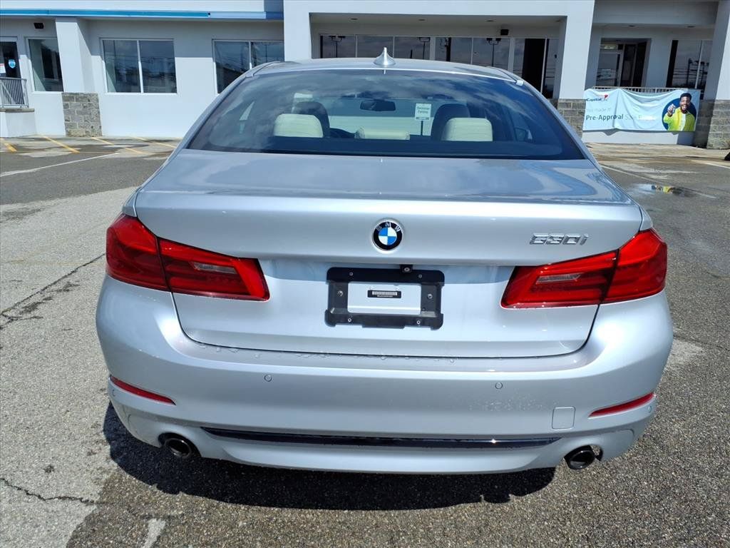 Used 2019 BMW 530i w/ Convenience Package RWD image 5