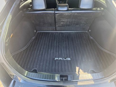 Used 2019 Toyota Prius XLE image 27