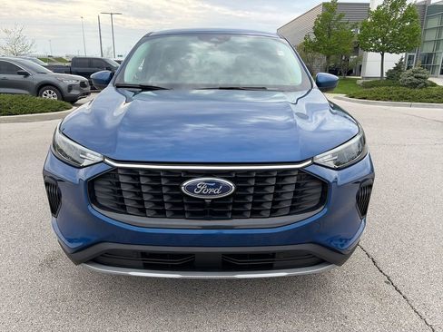 Used 2023 Ford Escape Active w/ Tech Pack #2 AWD/4WD image 2