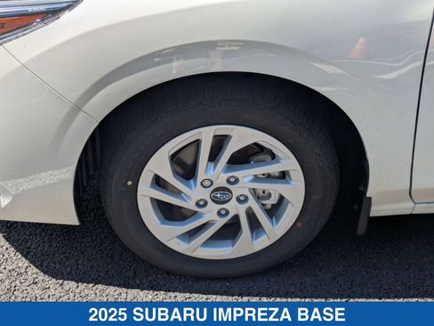 Certified 2025 Subaru Impreza 2.0i image 11