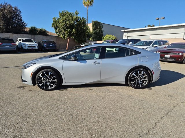 Certified 2026 Toyota Prius Plug-In Hybrid FWD image 9