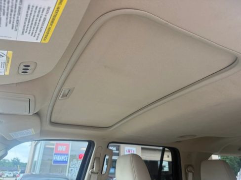Used 2017 Ford Expedition XLT AWD/4WD image 16