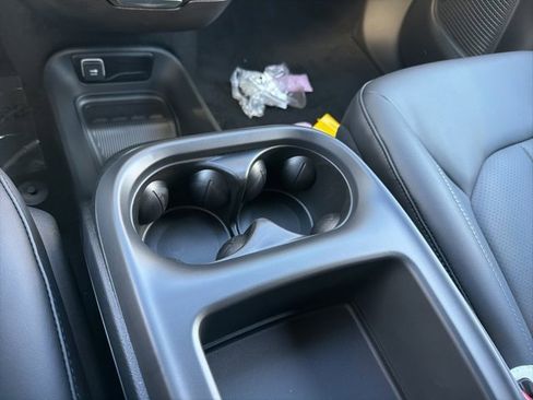 New 2026 Chrysler Pacifica Select w/ S Appearance Package image 16