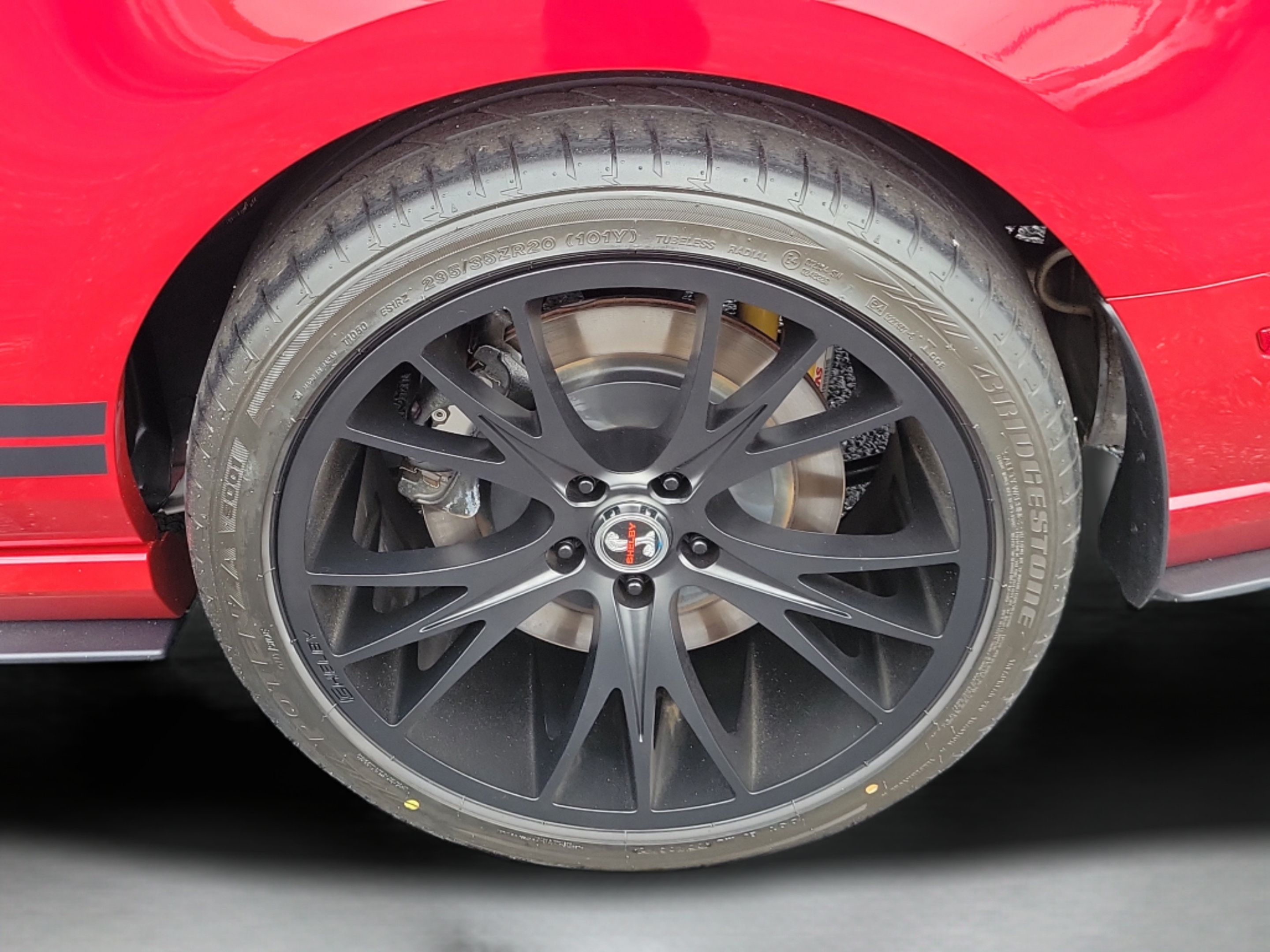 Used 2013 Ford Mustang Shelby GT500 RWD image 28
