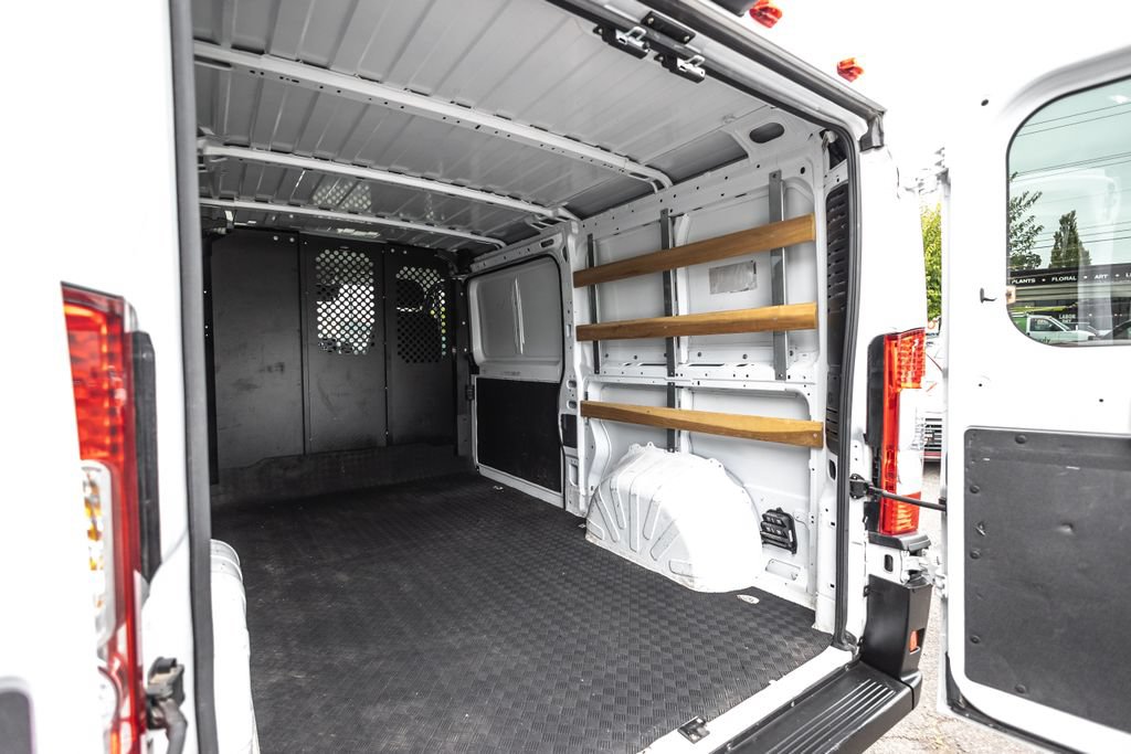 Used 2025 RAM ProMaster 2500 w/ U-Haul Equipment Group FWD image 26