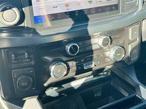 Used 2025 Ford F350 Lariat w/ Lariat Ultimate Package image 14