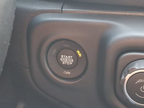 Used 2021 Jeep Wrangler Unlimited Sahara AWD/4WD image 24