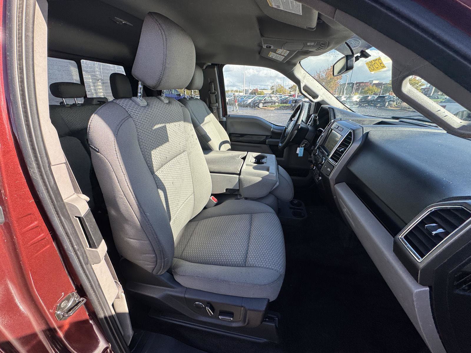 Used 2016 Ford F150 XLT w/ Equipment Group 302A Luxury AWD/4WD image 17