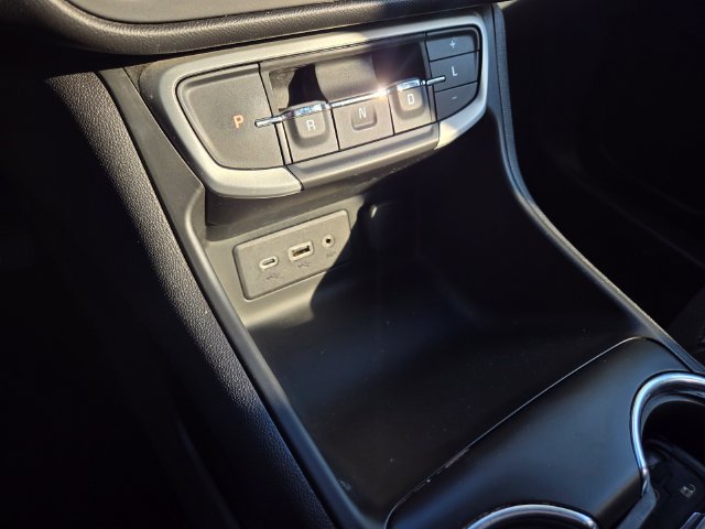 Used 2023 GMC Terrain SLE w/ Driver Convenience Package FWD image 18
