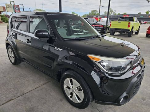 Used 2015 Kia Soul FWD image 8