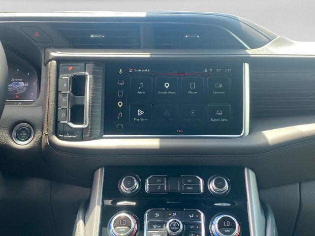 Used 2024 GMC Yukon XL Denali AWD/4WD image 24