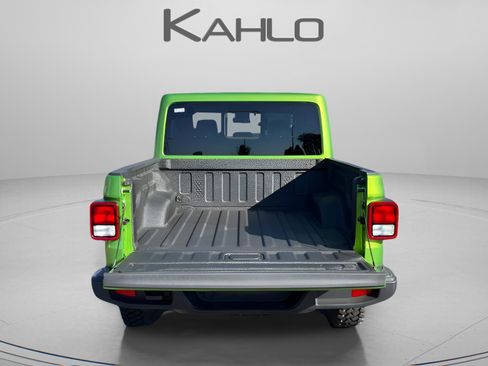 New 2025 Jeep Gladiator Sport image 9