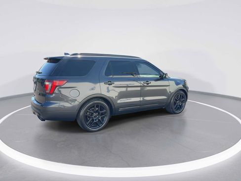Used 2017 Ford Explorer Sport w/ Equipment Group 401A AWD/4WD image 8