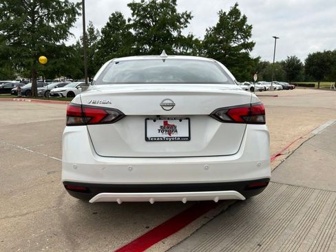 Used 2025 Nissan Versa SV w/ Trunk Package FWD image 7