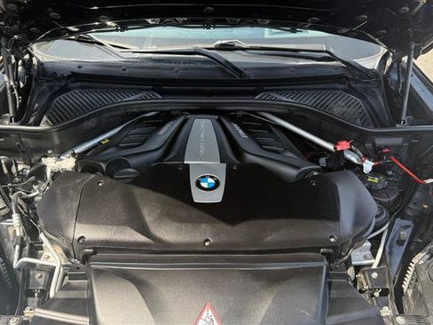 Used 2016 BMW X5 xDrive50i image 4