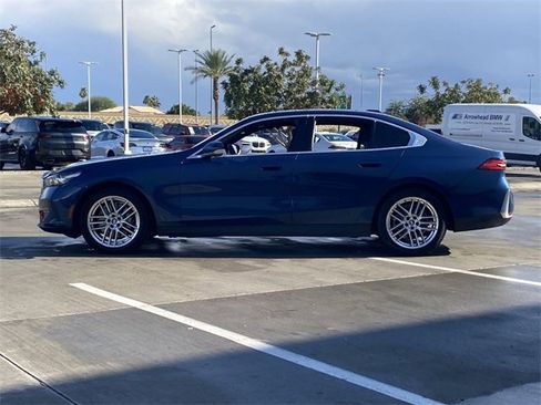 Certified 2025 BMW 530i image 10