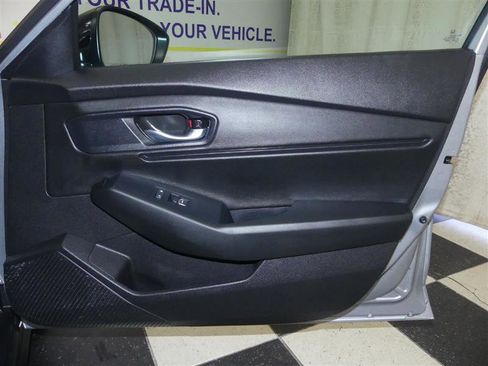 Used 2025 Honda Accord SE image 22