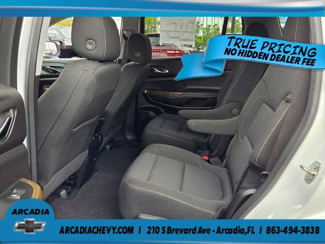 Used 2022 GMC Acadia SLE w/ Driver Convenience Package FWD image 7