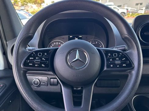 Used 2024 Mercedes-Benz Sprinter 2500 image 24
