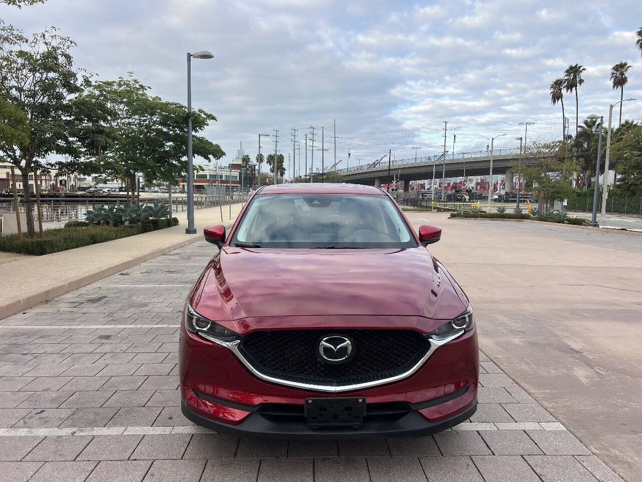 Used 2018 MAZDA CX-5 Touring w/ Preferred Equipment Package FWD image 6