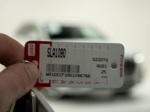 Certified 2025 Audi Q3 2.0T Premium Plus w/ Premium Plus Package image 32