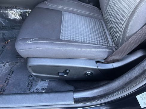 Used 2018 Dodge Charger GT image 9