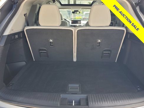 Certified 2024 Acura MDX w/ Technology Package FWD image 8