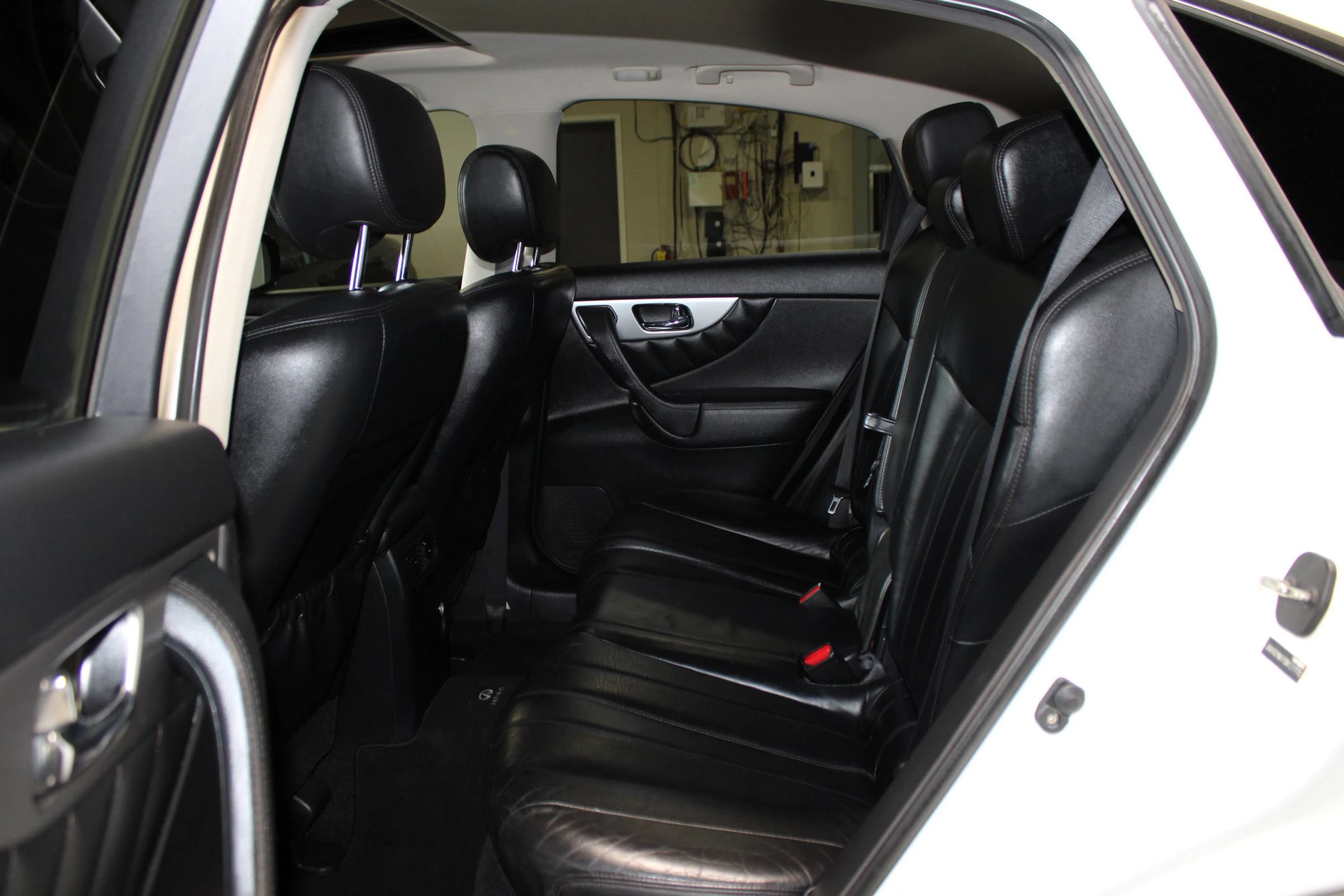 Used 2012 INFINITI FX35 2WD image 24
