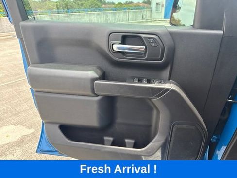 Used 2022 Chevrolet Silverado 1500 Custom w/ LPO, Dark Essentials Package RWD image 10