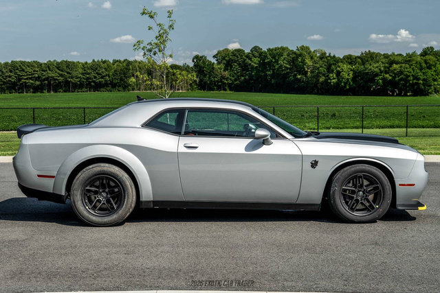 Used 2023 Dodge Challenger SRT Hellcat Redeye RWD image 9