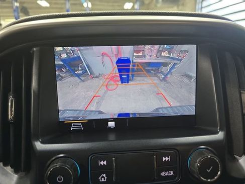 Used 2019 Chevrolet Colorado LT AWD/4WD image 24