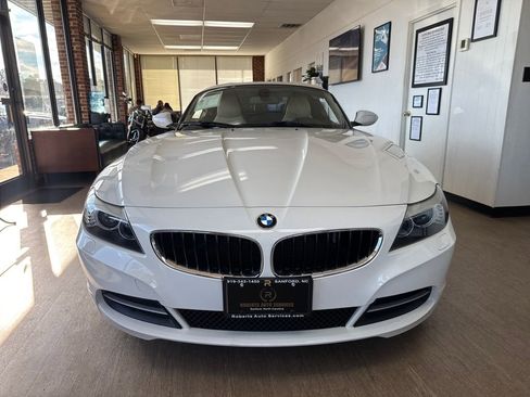 Used 2009 BMW Z4 sDrive30i image 10