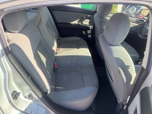Used 2010 Nissan Sentra 2.0 SR w/ Convenience Pkg image 17