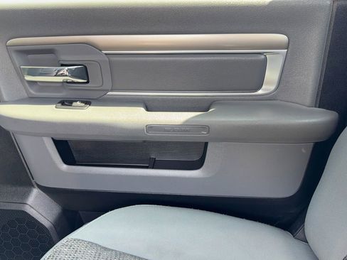 Used 2016 RAM 1500 Big Horn RWD image 32