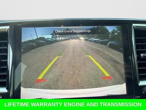 Used 2024 Chrysler Pacifica Touring-L FWD image 26
