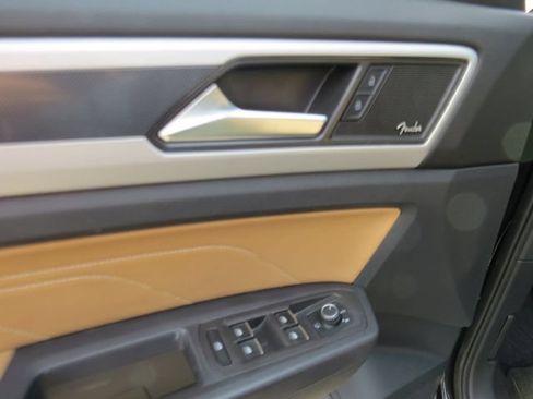 Used 2022 Volkswagen Atlas Cross Sport SEL Premium R-Line AWD/4WD image 19