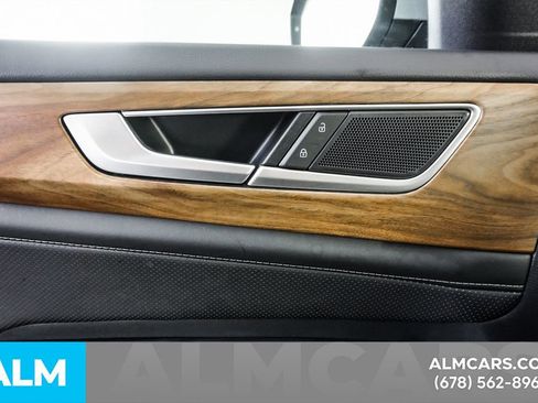 Used 2025 Volkswagen Atlas SE image 53