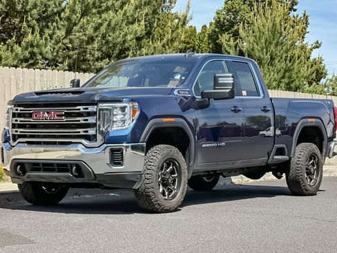 Used 2022 GMC Sierra 2500 SLE w/ X31 Off-Road Package AWD/4WD image 9