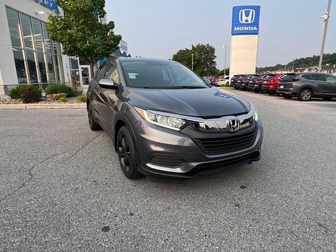 Used 2019 Honda HR-V LX image 2