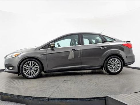 Used 2016 Ford Focus Titanium w/ Titanium Technology Package image 3