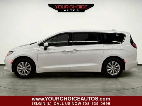 Used 2019 Chrysler Pacifica LX w/ Tire & Wheel Group FWD image 2